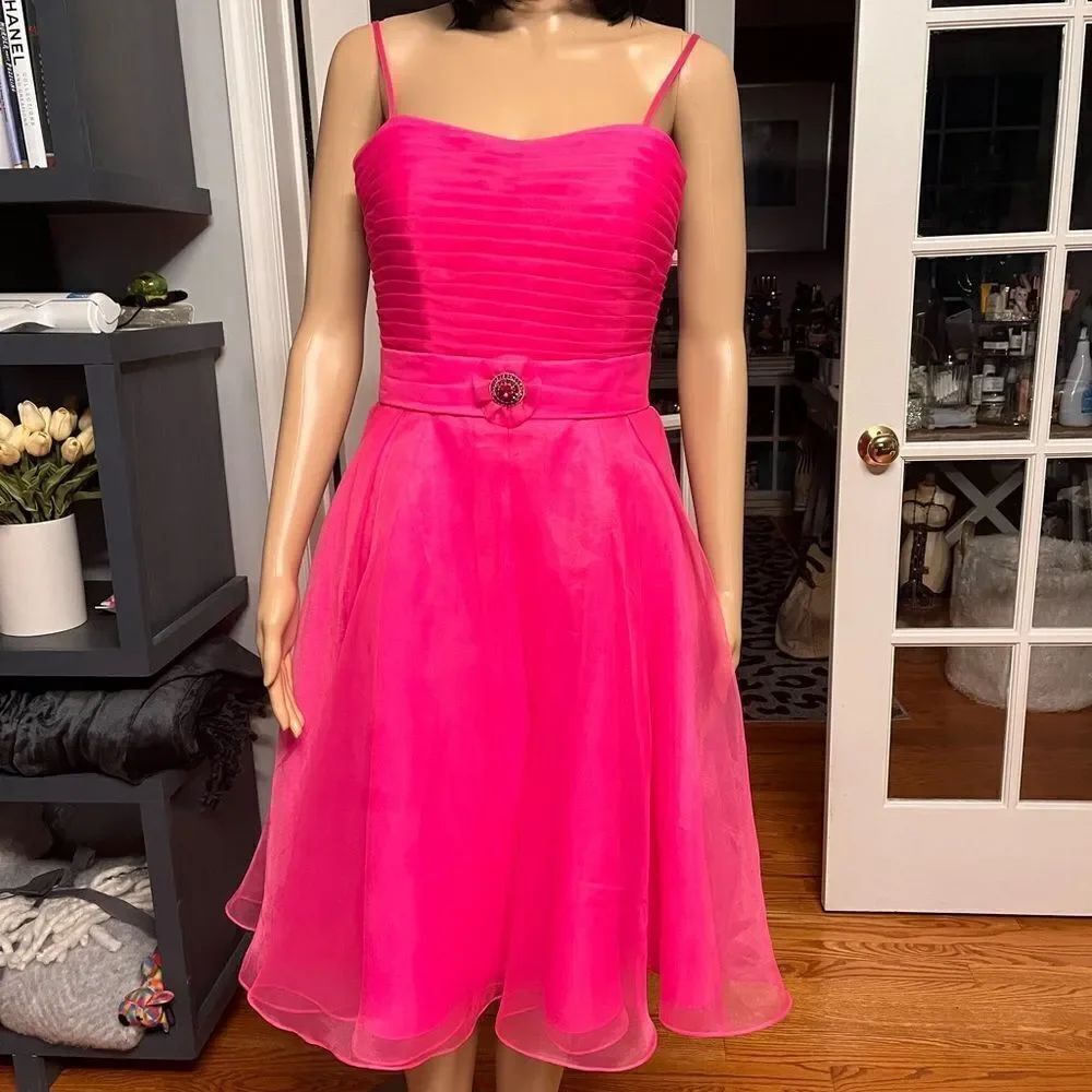 Mori Lee Barbie Pink Layered Spaghetti Strap Party Dress sz 8